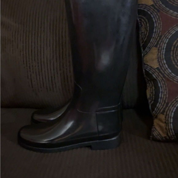Hunter Black Women's Winter & Rain Boots - Picture 1 of 3